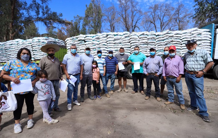 Entrega ayuda emergencia Paine