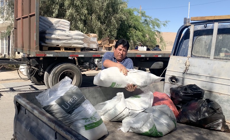 Tamarugal entrega fertilizantes 1