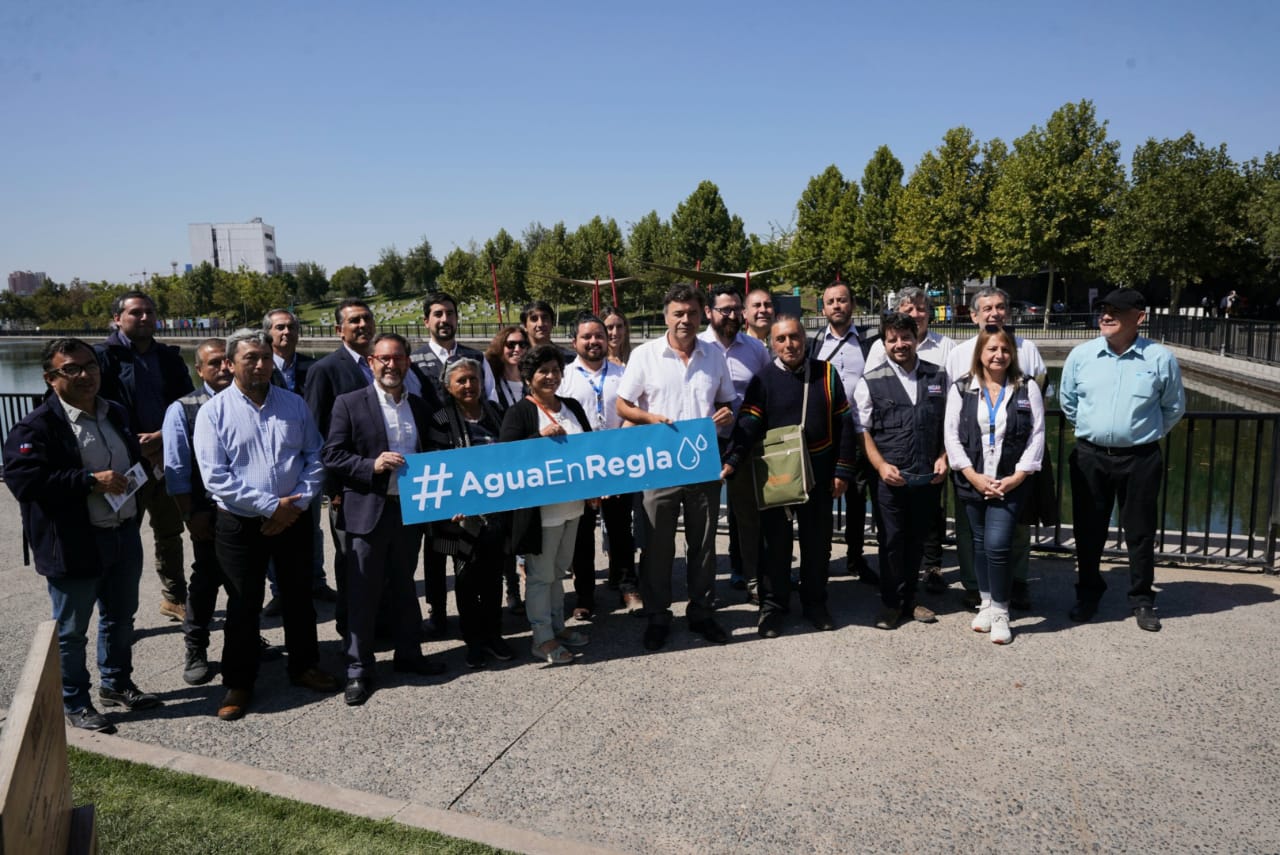 Autoridades, productores y organizaciones en el lanzamiento de esta estrategia