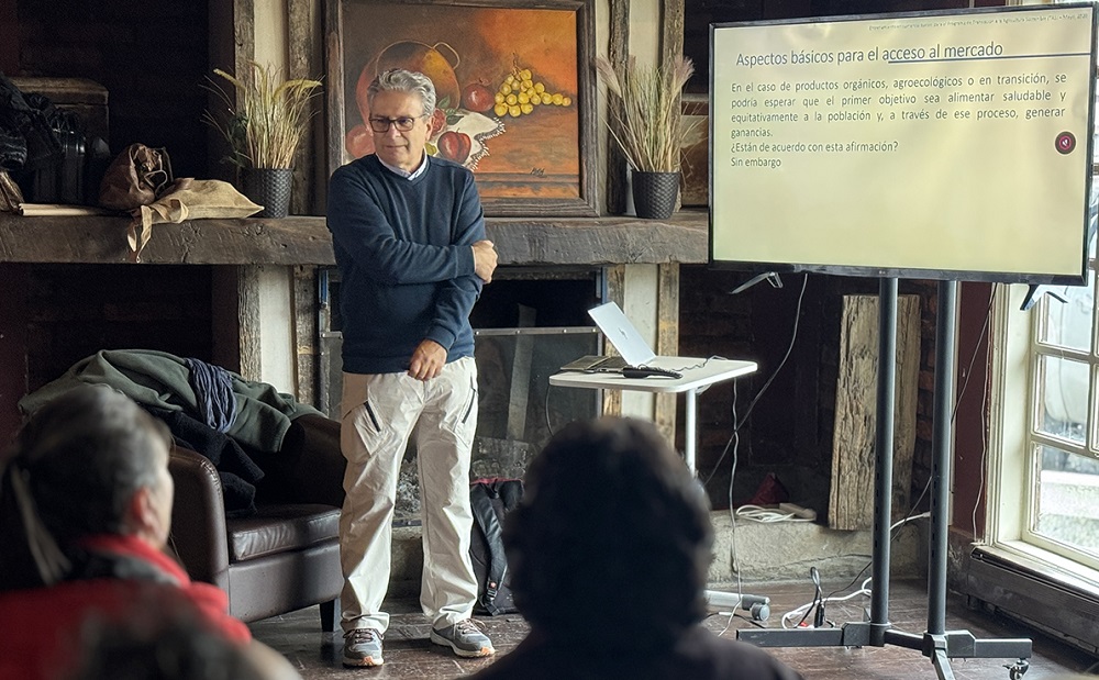 Taller de comercialización agrícola en Magallanes