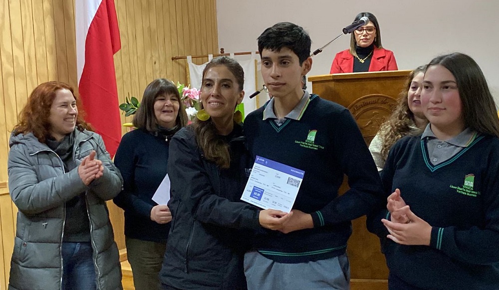 Convenio entre INDAP y Liceo Agrícola Marta Martínez Cruz de Yerbas Buenas