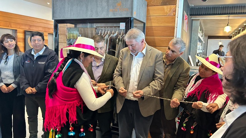 Vitrina Textil-Artesanas Aymara Cuentan con Nuevo Espacio de Ventas Iquique-1Portada