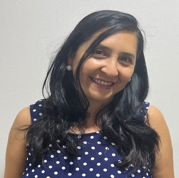 2-Ester Silva Yáñez-Web