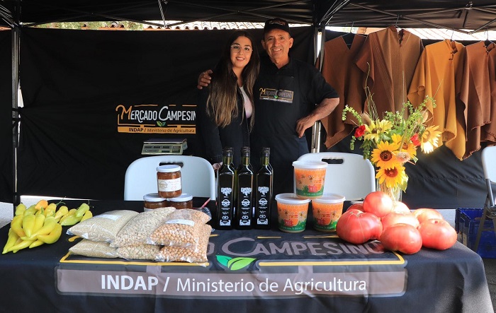 Mercado Campesino Paredones 2