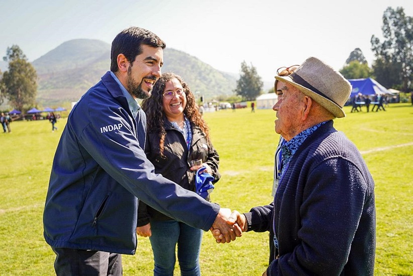 El director nacional Santiago Rojas saludó a dirigentes históricos de las y los campesinos de Valparaíso