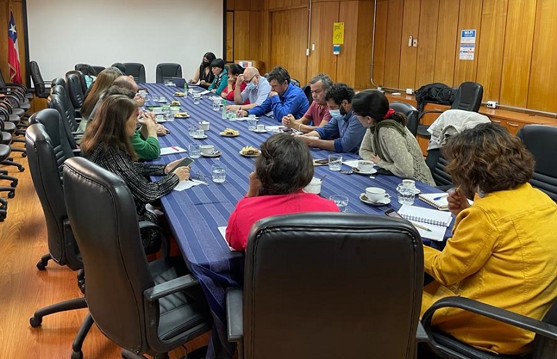 Reunión de ministro Valenzuela con organizaciones campesinas