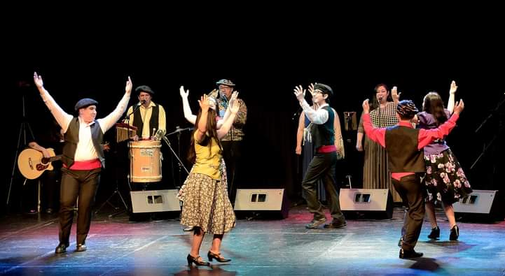 Una presentación de la Agrupación Folklórica San Pedrito de Puerto Montt que integra César Ayancan