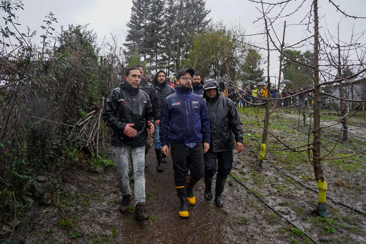 Presidente Boric anuncia bonos de hasta $5 millones para afectados por las inundaciones