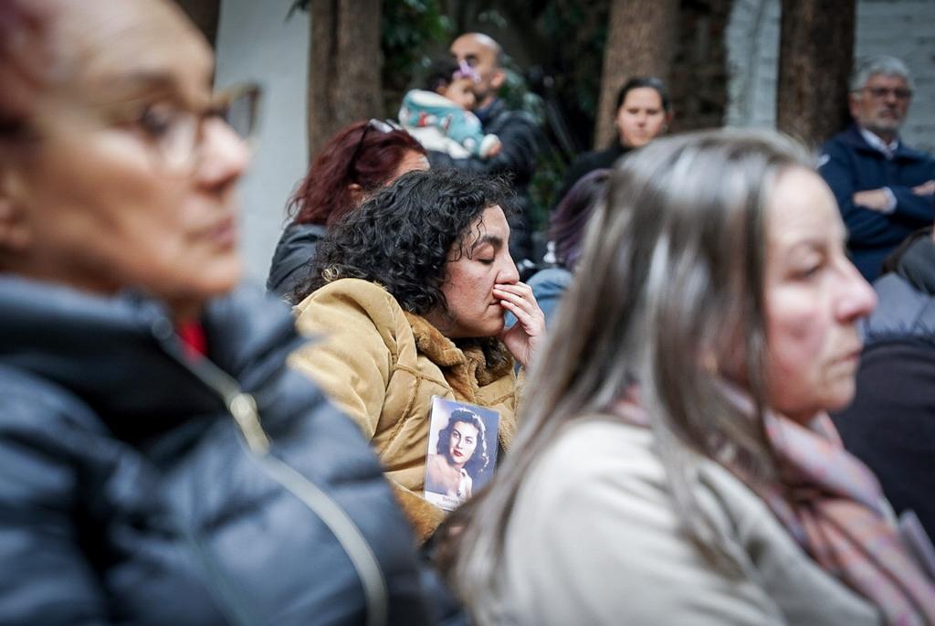 Familiares de víctimas de INDAP que asistieron al acto de conmemoración organizado por ANFI