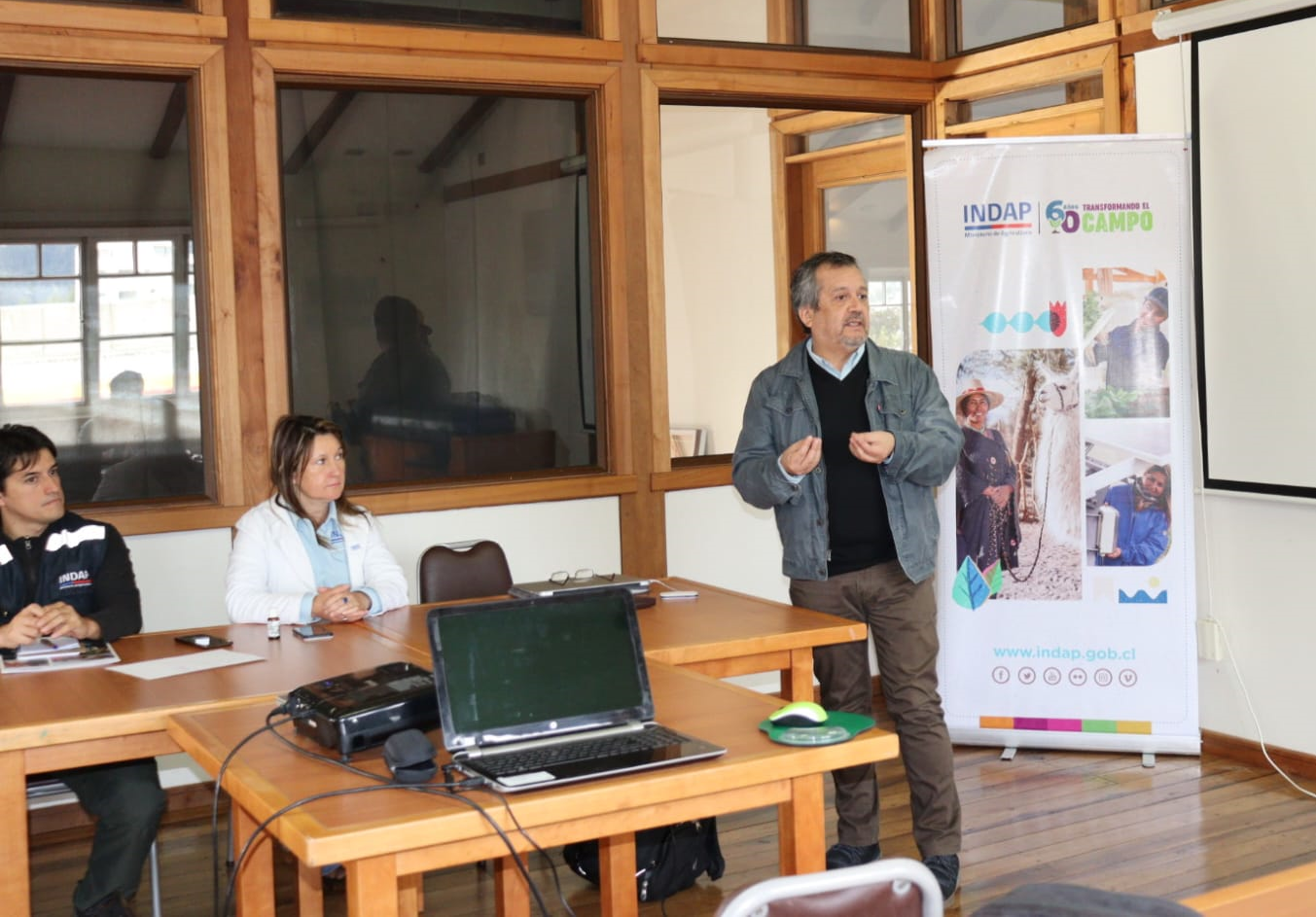 INDAP y BID se reúnen en Valdivia
