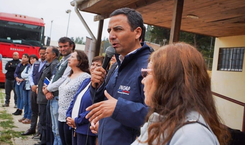 Braulio Arenas en terreno O'Higgins