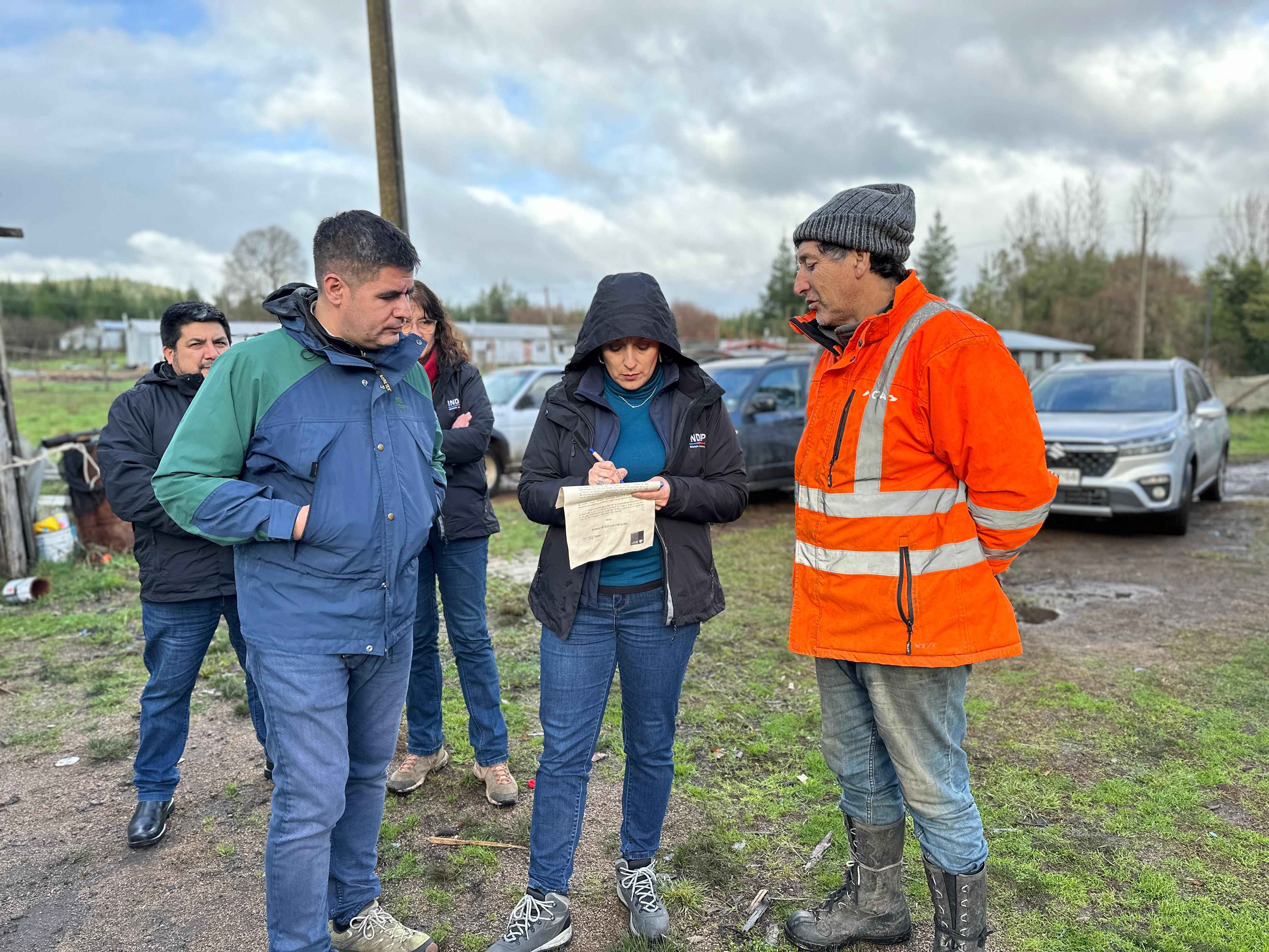 En terreno equipos registran el nivel de afectación entre agricultores