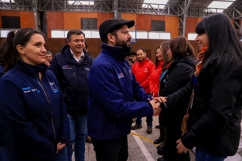 Presidente Encabeza Entrega de Ayudas a Agricultores de Arauco-3Portada