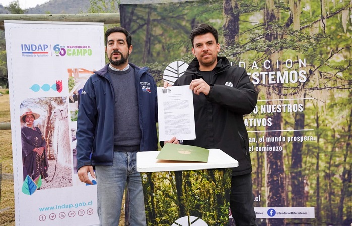 Firma-Alianza-INDAP&Reforestemos-Interior-1