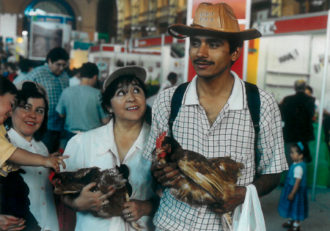 Visitantes a la primera Expo Mundo Rural de 1998.