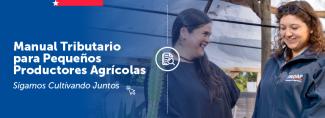 Agricultora junto a una funcionaria INDAP revisando cultivo de hortalizas para la difusión del Manual Tributario INDAP y SII.
